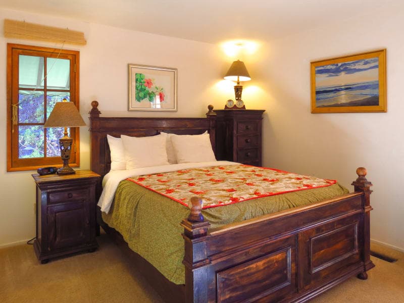 Bogey and Bacall Room interior