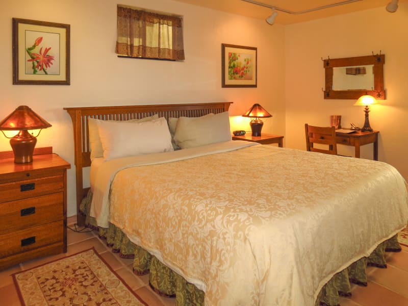 Sylvia & Ramon Room interior